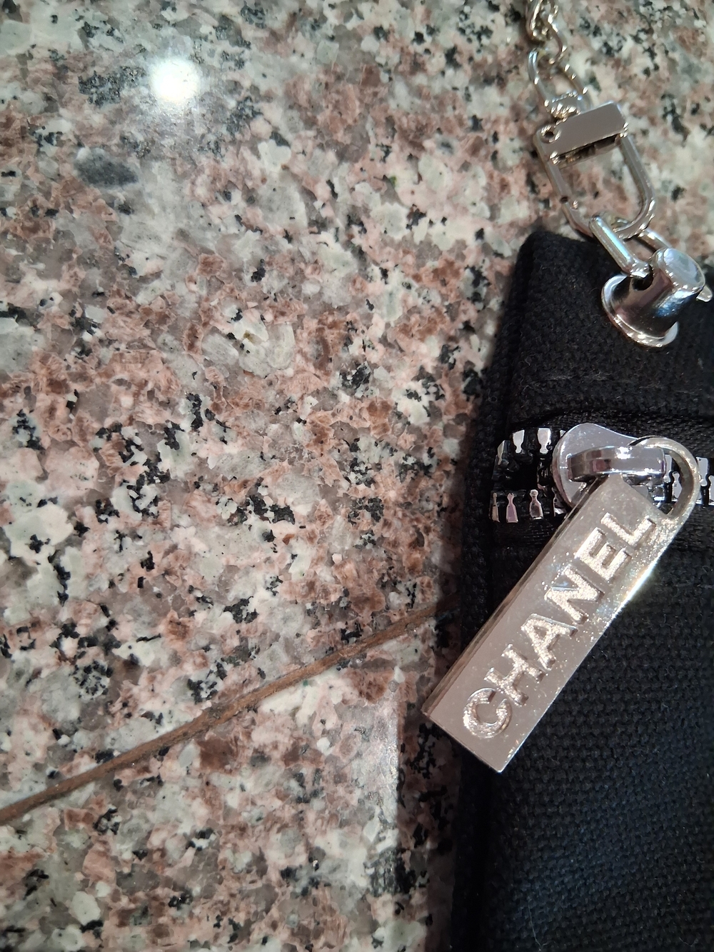 CHANEL Black Canvas Crossbody Bag with Silver Chain Strap - Picture 4 of 6